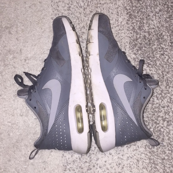 Grey Nike Air Max Tavas - Picture 4 of 4